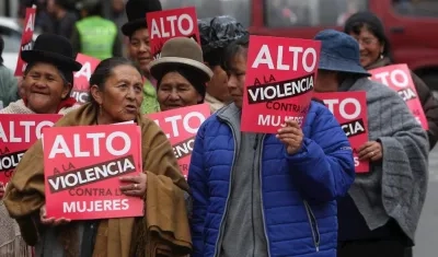 En América Latina las mujeres afrontan violencia en sus casas. 