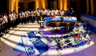 Momentos en el funeral de Maradona. 