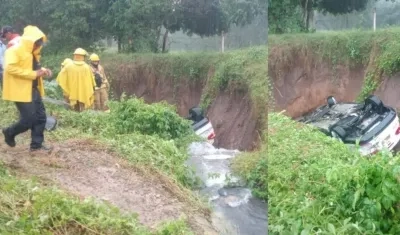 El vehículo quedó volcado en el arroyo. 