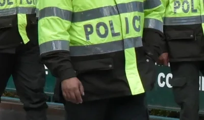 Los policías, al parecer, exigieron dinero al comerciante. 