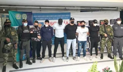 Los capturados quedaron a disposición de la Fiscalía. 