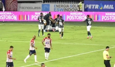 Celebración caleña del gol de Jorge Marsiglia.