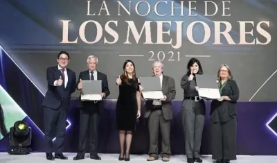 Vida y Obra en la Noche de los Mejores para Irene Vasco, Francisco Cajiao y Eduardo Posada.