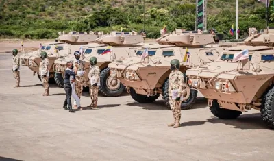 Estados Unidos entregó 20 vehículos ASV-M1117 al Ejército de Colombia.