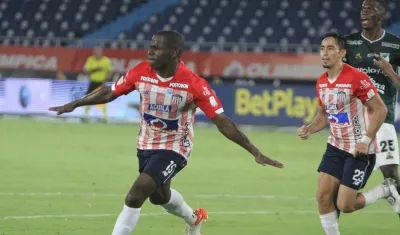 Carmelo Valencia y Fabián Sambueza no estarán de inicio. 