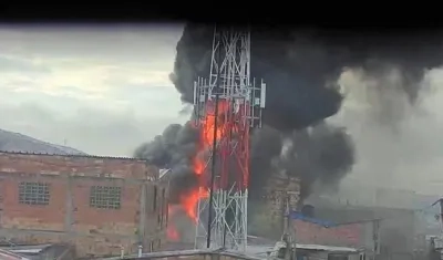 Aspecto del incendio en Bogotá.