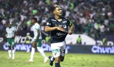 Celebración del delantero Teófilo Gutiérrez.