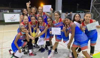 Equipo de baloncesto del Atlántico se tituló campeona del torneo nacional en Córdoba.