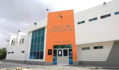 El bebé fue llevado al Camino El Bosque para recibir atención médica.