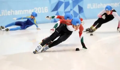 Patinaje de carreras sobre hielo. 