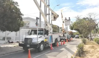 Los trabajos hacen parte de la modernización eléctrica.Los trabajos hacen parte de la modernización eléctrica.