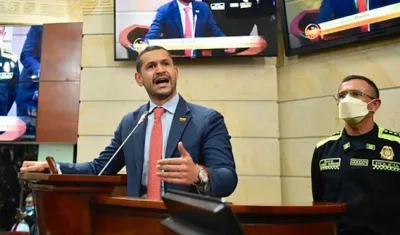 El Ministro Daniel Palacios y el General Jorge Luis Vargas.