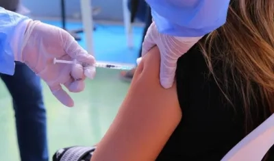 La vacunación en Colombia espera llegar al 80%.