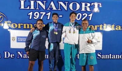 Deportistas del Club Neptuno. 