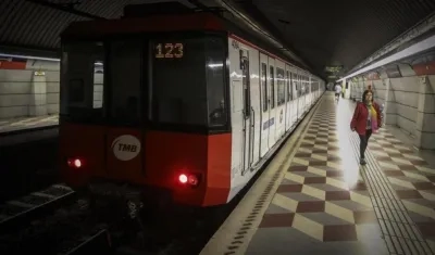 Metro de Barcelona, en la estación Urgell. 