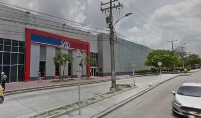 La sucursal de Western Union está ubicado dentro de Sao Macarena. 