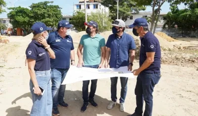 El Alcalde en un recorrido por parques en Barranquilla.