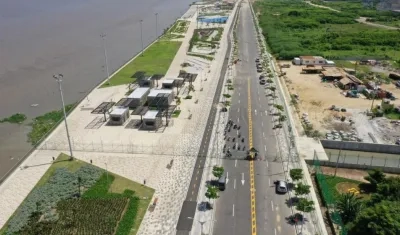 Vía del Gran Malecón del Río. 