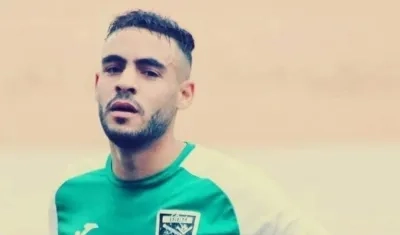 Sofiane Loukar, futbolista del MC Saïda.