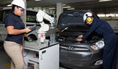 La oferta de los programas se diseñó para dar respuesta a las necesidades de talento humano del sector productivo.