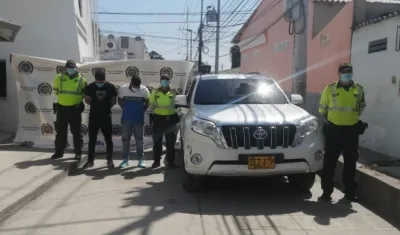 Camioneta recuperada por la Policía 