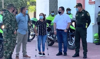 La Gobernadora Elsa Noguera y el Secretario del Interior Yesid Turbay presidiendo el inicio de los patrullajes.