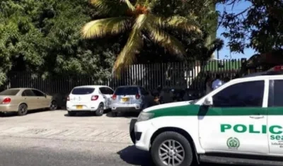 El cuerpo de Gregorio Castro Pájaro fue llevado a Medicina Legal. 