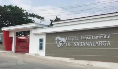 Los dos jóvenes son atendidos en el Hospital Departamental de Sabanalarga.