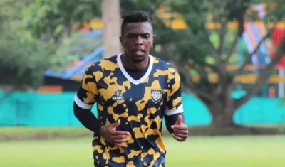 Edison Toloza entrenando con el Boca Juniors de Cali.