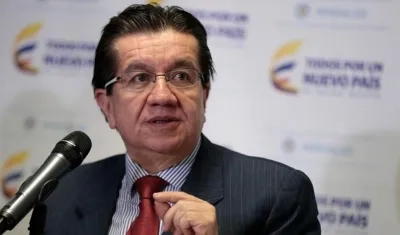 Ministro de Salud, Fernando Ruíz. 