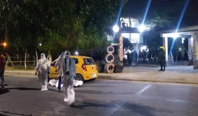 Las dos personas murieron en el mismo lugar de los hechos. 