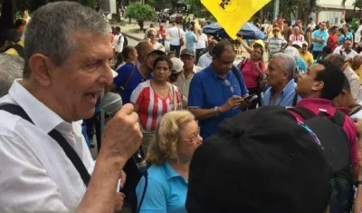 Norman Alarcón, en plena actividad.