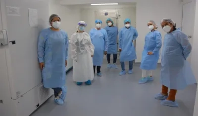 Personal de vacunadores de la red pública