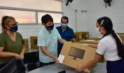 Desde el 2020 la Administración distrital ha adquirido más de 6.000 equipos para el beneficio de estudiantes y docentes.