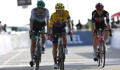 Sergio Higuita, ciclista colombiano, entra en la tercera casilla. 