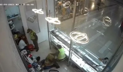 Momento del asalto a la joyería. 