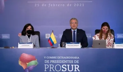 Presidente Duque participa en la Cumbre Prosur, a su lado la canciller Claudia Blum y María Paula Correa.