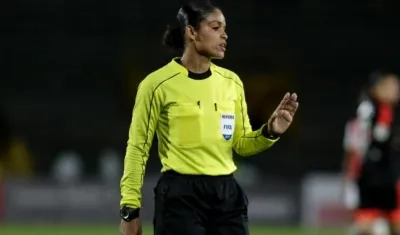 María Daza, jueza central del partido. 