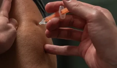 Costa de Marfil y Ghana comenzaron la vacunación con Covax.