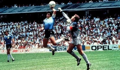 La mano de Diego Maradona en el Mundial de 1986 es la famosa de la historia. 
