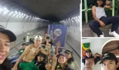 El grupo de los jóvenes desaparecidos.