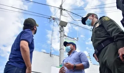 El Alcalde Jaime Pumarejo, el Comandante de la Mebar General Diego Rosero y el Jefe de la Oficina de Seguridad, Nelson Patrón.