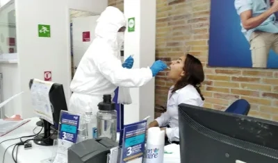 La toma de muestra de Covid-19 en Sabanalarga.