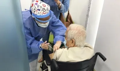 Adultos pueden vacunarse sin cita en Cartagena.