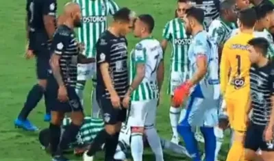 Momento en el que Teo se enfrenta a Jarlan Barrera.