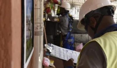 Este concurso promueve la postulación de ideas técnicas y/o tecnológicas que permitan reducir las pérdidas de energía por conexiones ilegales en la red. 