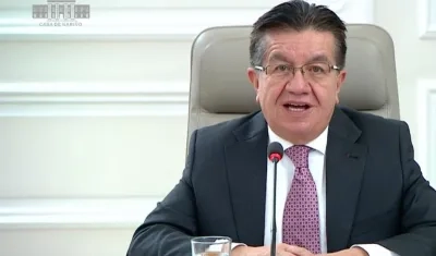 Fernando Ruiz, Ministro de Salud.