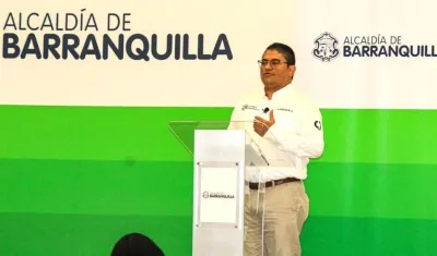 Humberto Mendoza, Secretario de Salud.