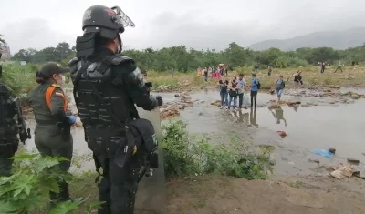 Venezolanos en pasos ilegales fronterizos.