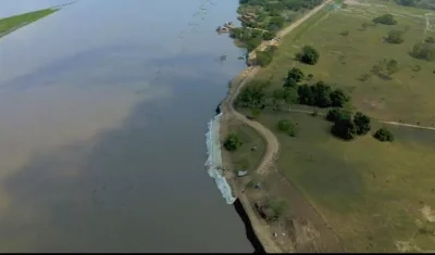 Trabajos de protección en la zona ribereña.